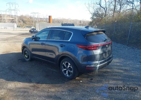 2020 Kia Sportage Lx z USA, uszkodzony, nr VIN KNDPMCAC5L7738739
